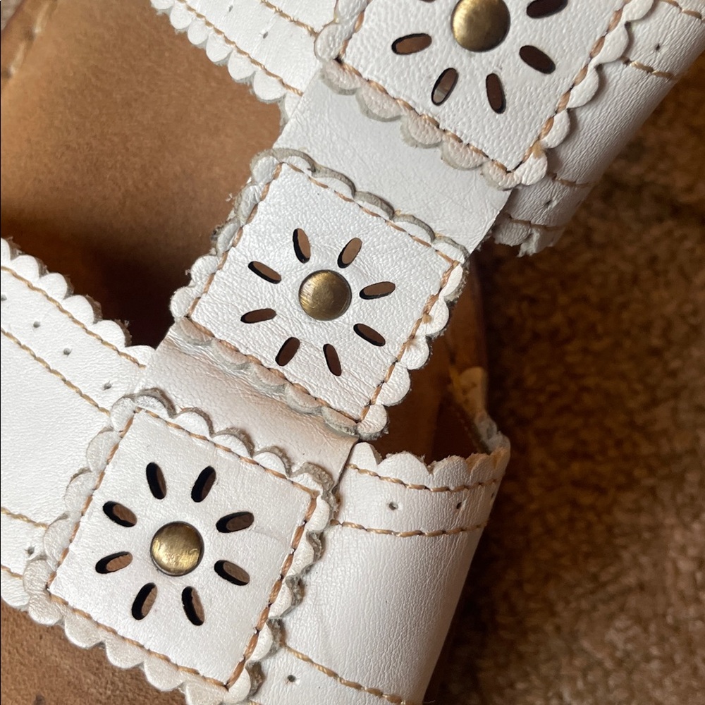 Naturalizer Natural Soul Leather Sandals Slides White Size 8.5 Medium - Picture 5 of 5
